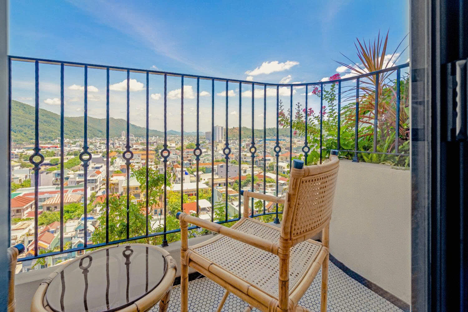 KHÁCH SẠN L’AMOUR RESORT QUY NHƠN